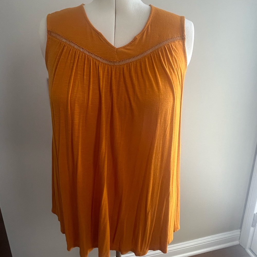 EVRI Sleeveless Golden Tunic Top